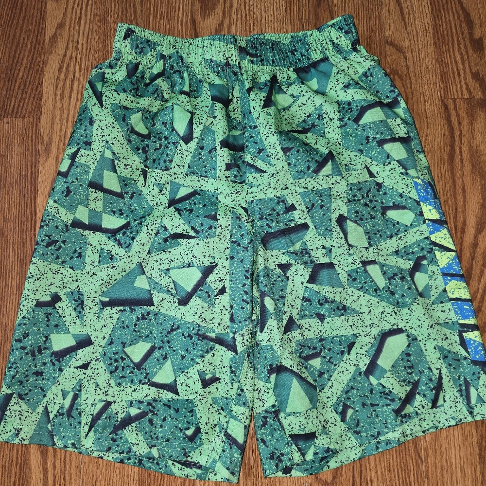 Boys YXL XL Nike Swim Trunks EUC Green